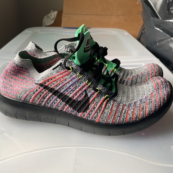 Nike Mens Size 12 Free RN Flyknit - Picture 2 of 4